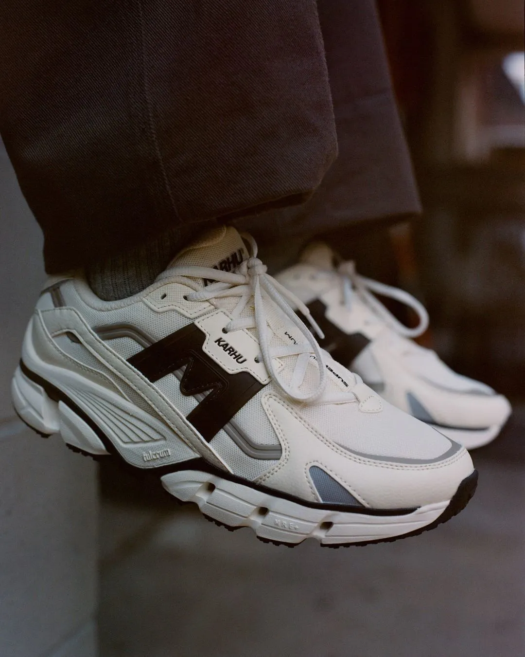 Karhu Super Fulcrum sneakers vanilla ice black donna uomo