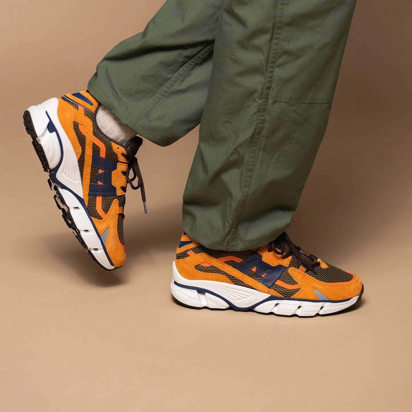 Karhu Super Fulcrum sneakers Nugget Navy Peony scamosciate