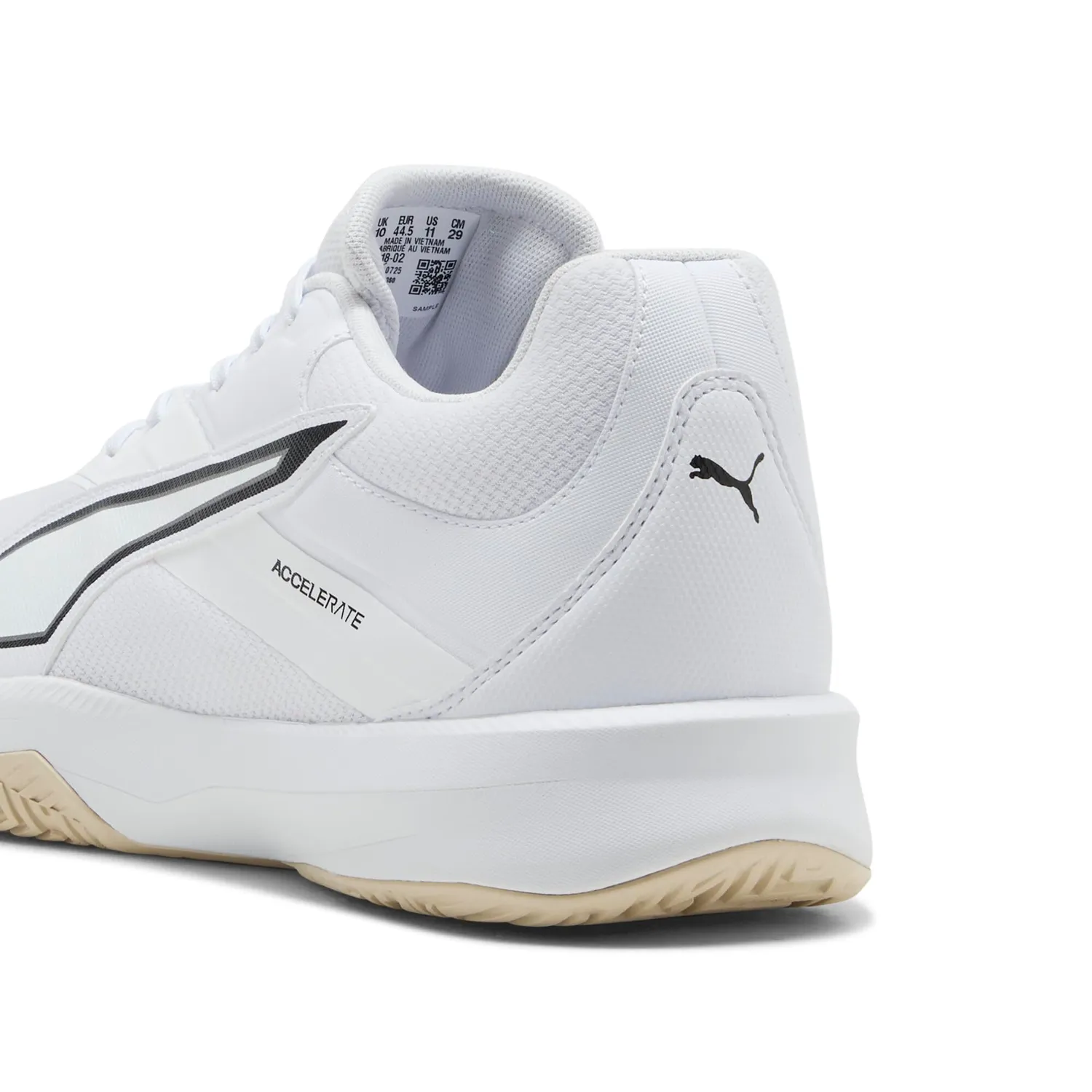 Puma Accelerate PRO 5 scarpe indoor unisex bianche