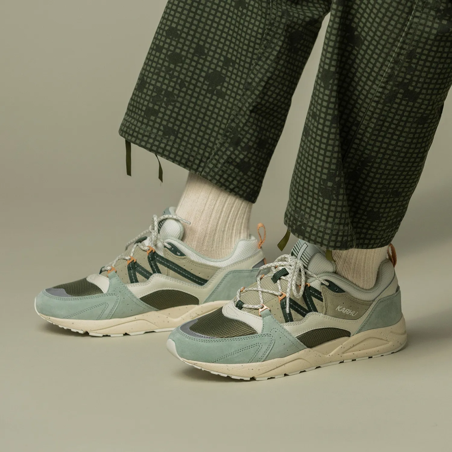 Karhu Fusion 2.0 sneakers Sea Foam Pineneedle scamosciate