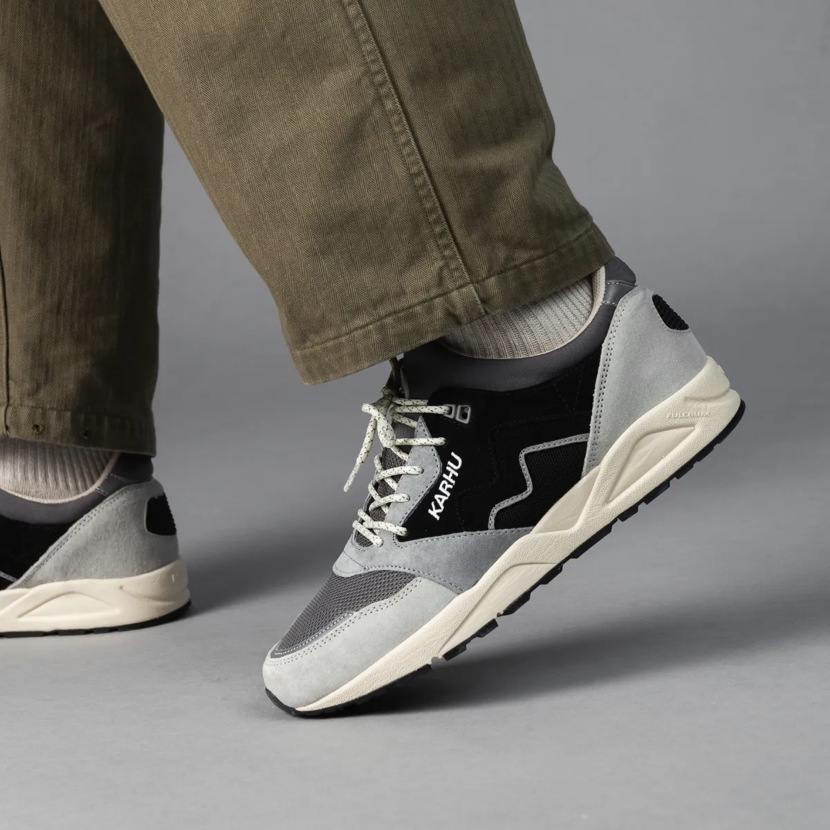 Karhu Aria 95 scarpe dawn blue suede