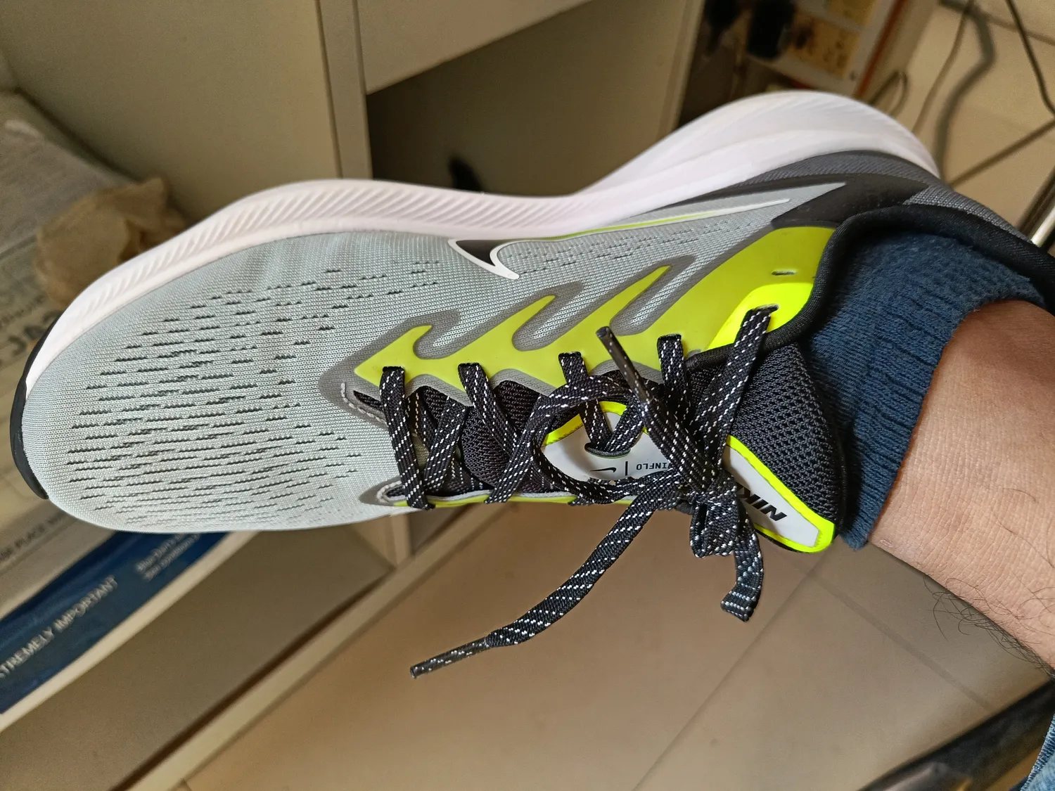 Nike Air Zoom Winflo 7 Scarpe running Uomo 43 rosse reattive