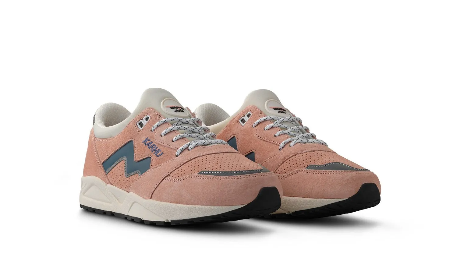 Karhu Aria 95 sneakers Cameo Rose Blue Mirage traforate