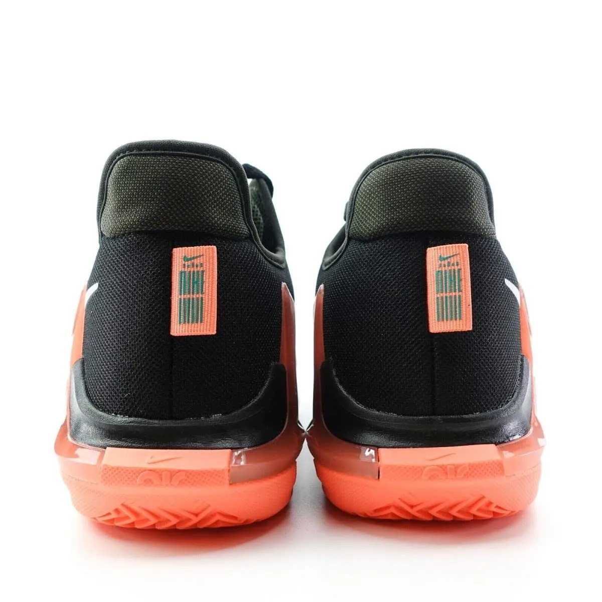Nike LeBron Witness 6 scarpe basket nero 44,5 EU ammortizzate