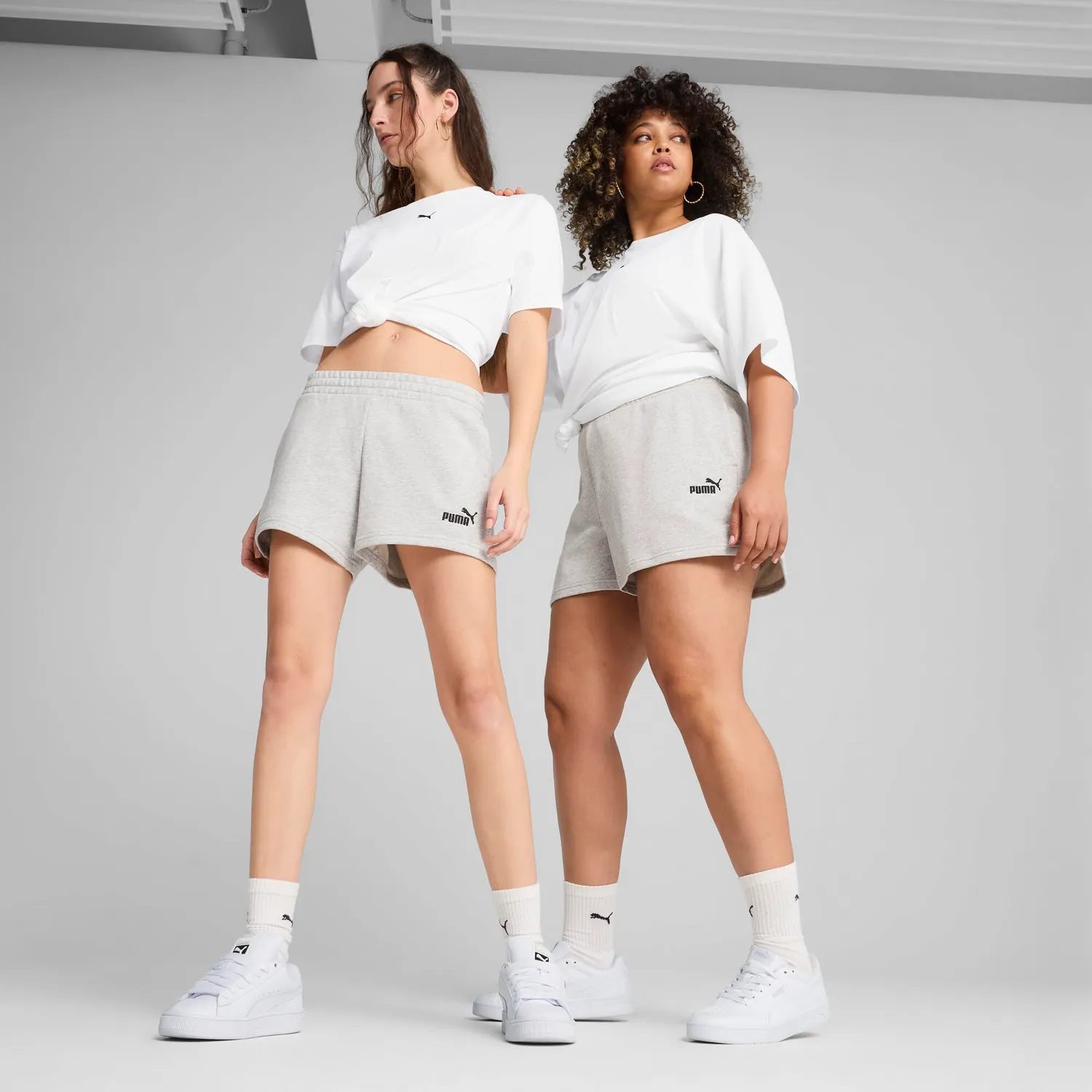 PUMA ESS Small No.1 Logo 4 Shorts donna neri S