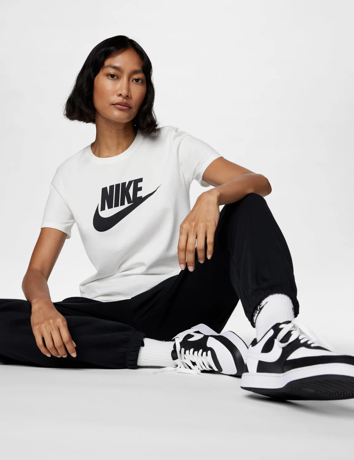 Nike NSW Tee Essntl ICN Ftra t-shirt donna cotone
