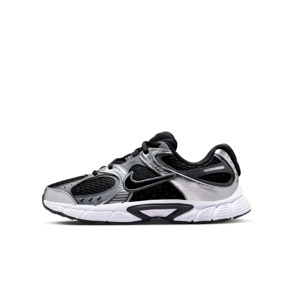 Nike V5 RNR sneakers ragazzo 37.5 chunky