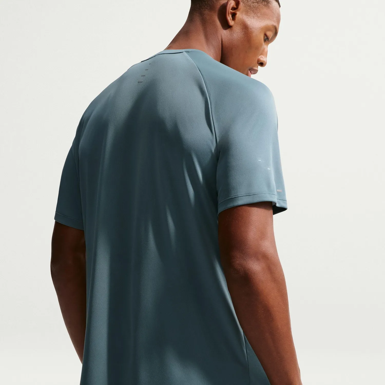 Nike Stride maglietta running uomo traspirante