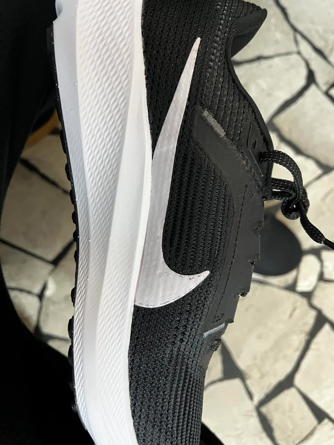 Nike Pegasus 40 PRM scarpe running nero bianco cremisi