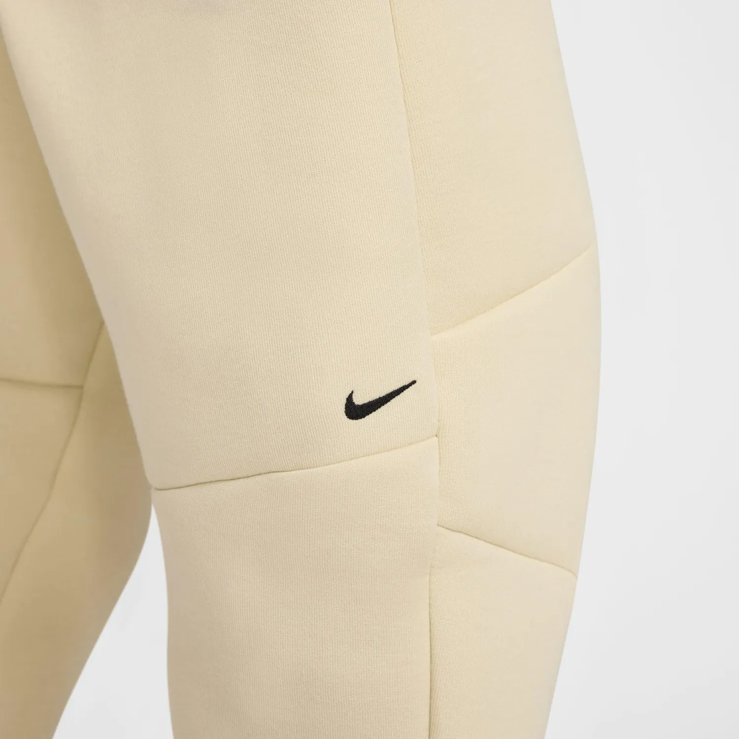 Nike Tech Fleece jogger uomo cachi L