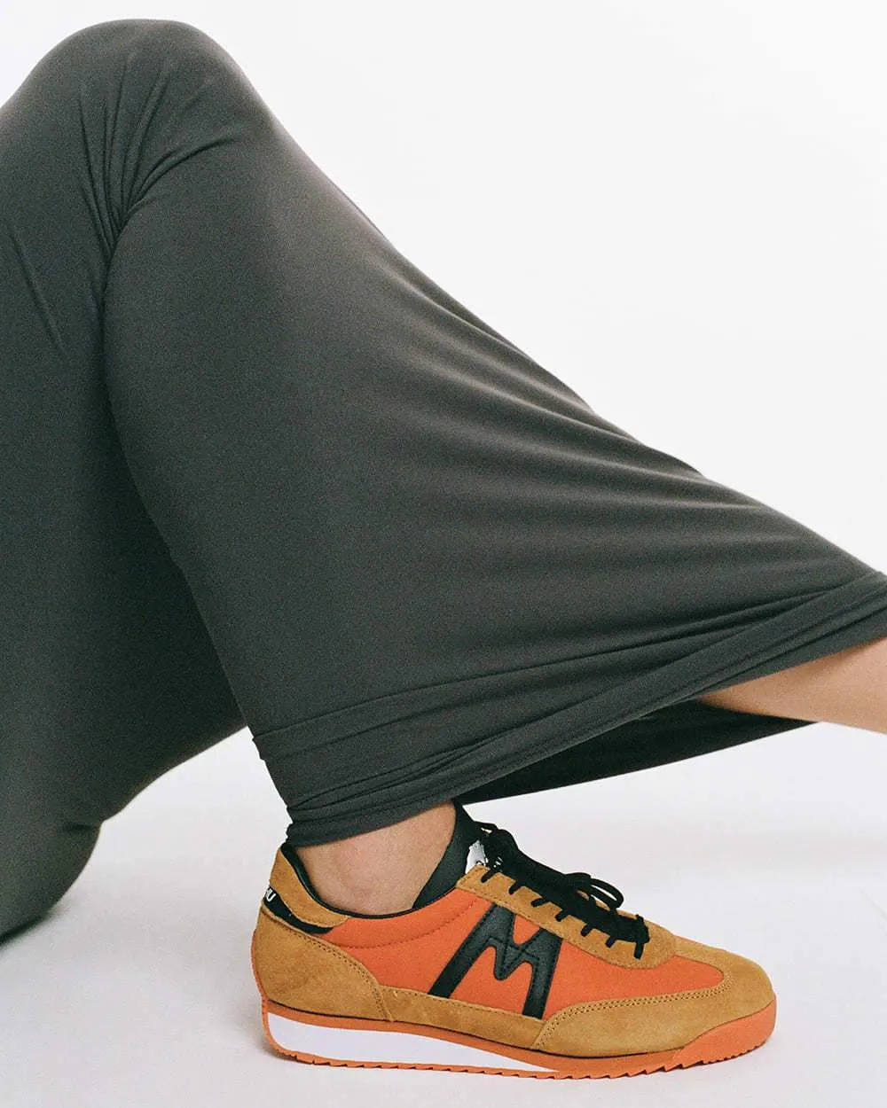 Karhu Mestari sneakers jaffa orange black classiche