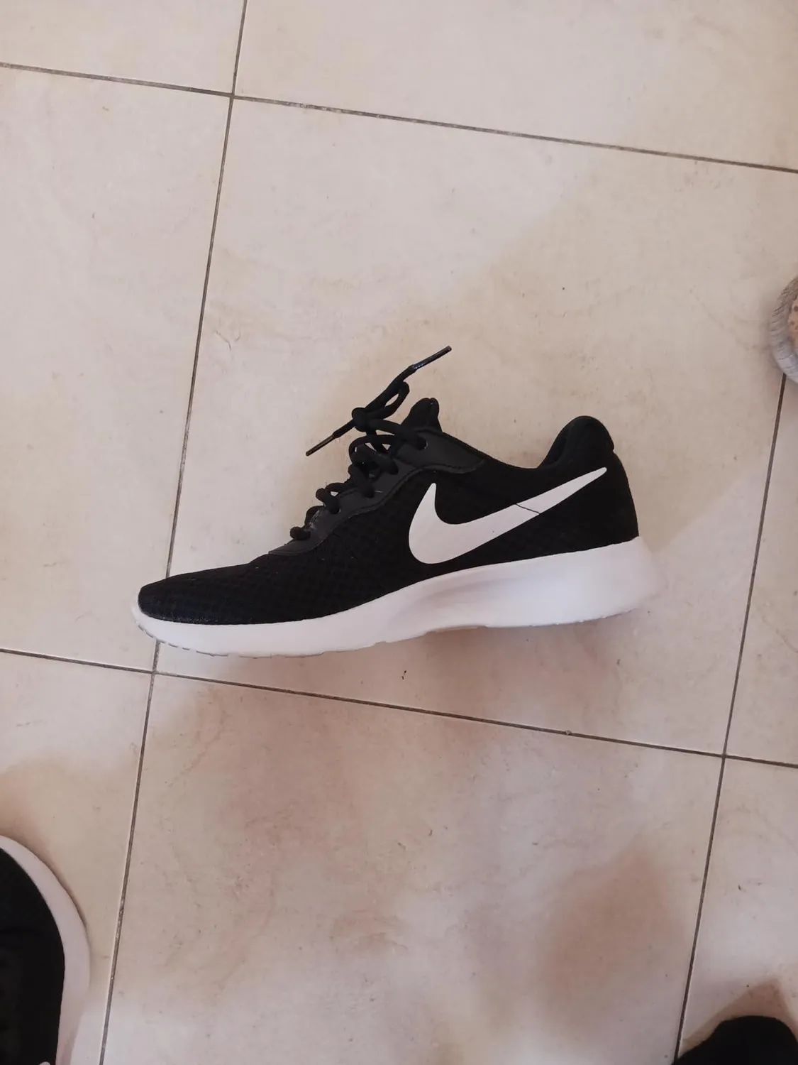 Nike Tanjun scarpe da ginnastica uomo 43 EU grigie traspiranti