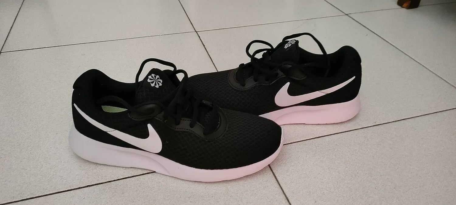 Nike Tanjun scarpe da ginnastica uomo 43 EU grigie traspiranti