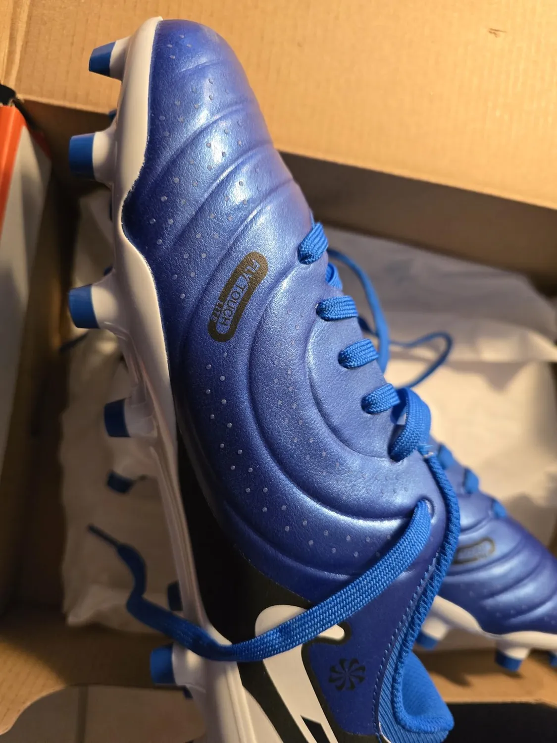 Nike Legend 10 Academy FG/MG Scarpe Calcio Bimbi 36.5