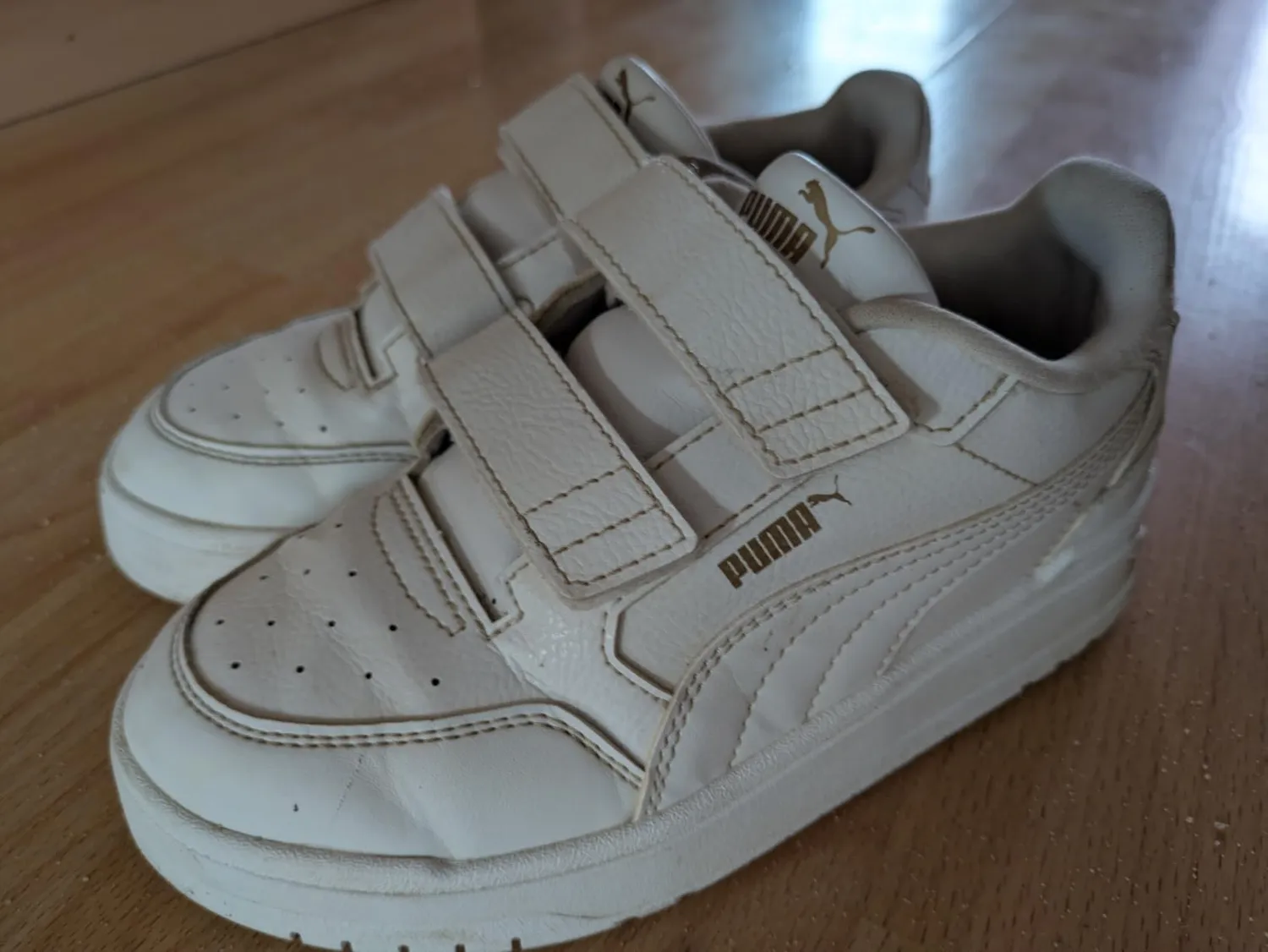 Puma Shuffle Downtown Lo V PS sneakers bimbi bianco oro