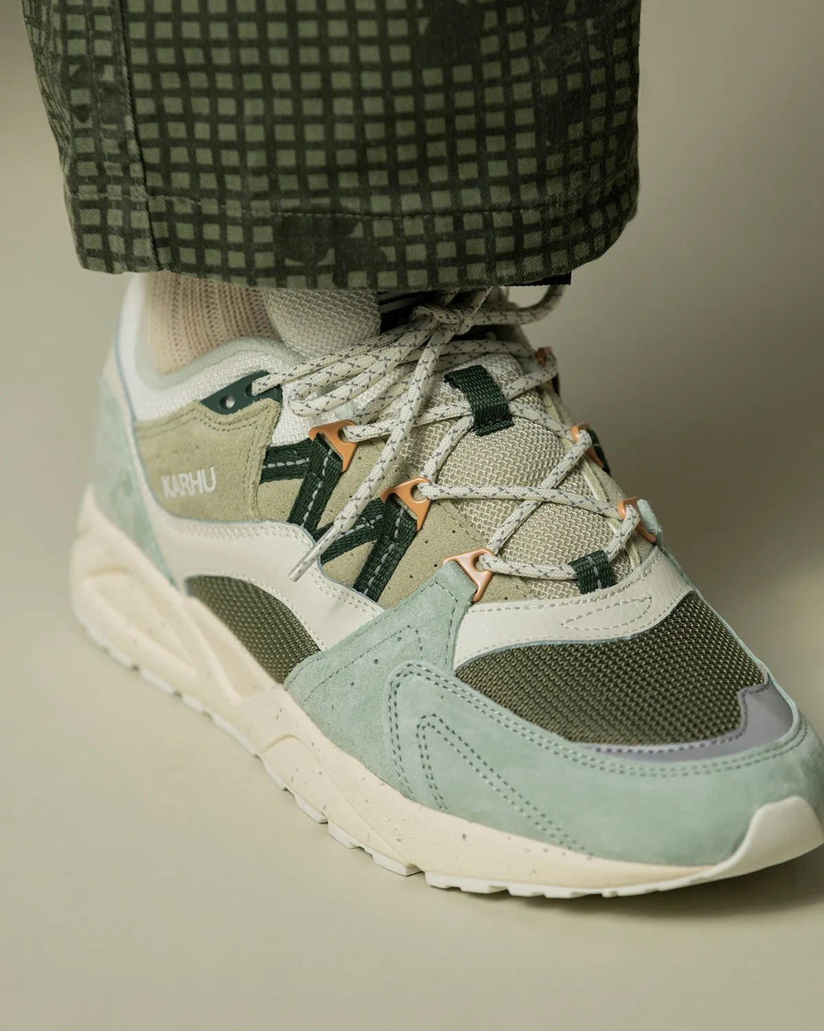 Karhu Fusion 2.0 sneakers Sea Foam Pineneedle scamosciate