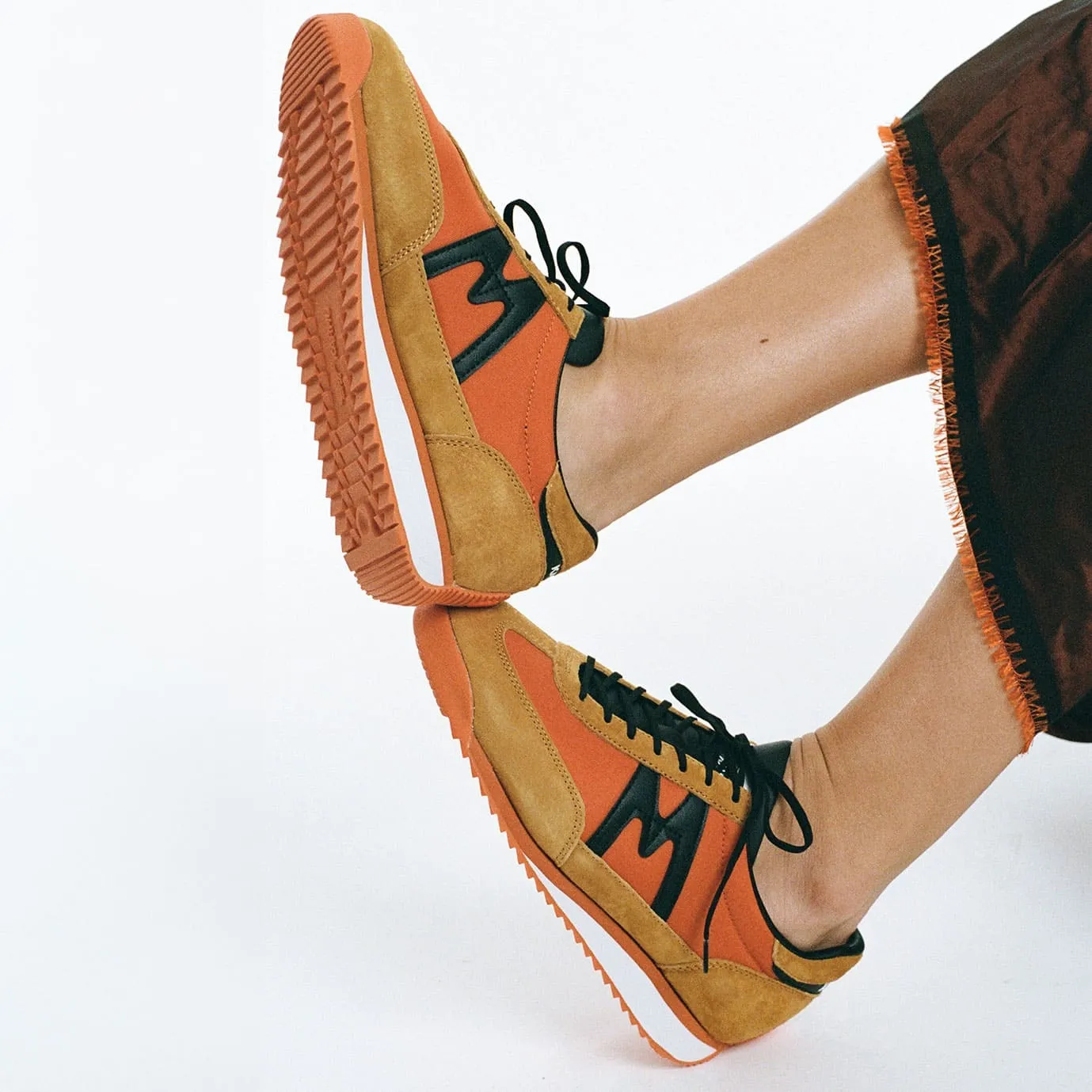 Karhu Mestari sneakers jaffa orange black classiche