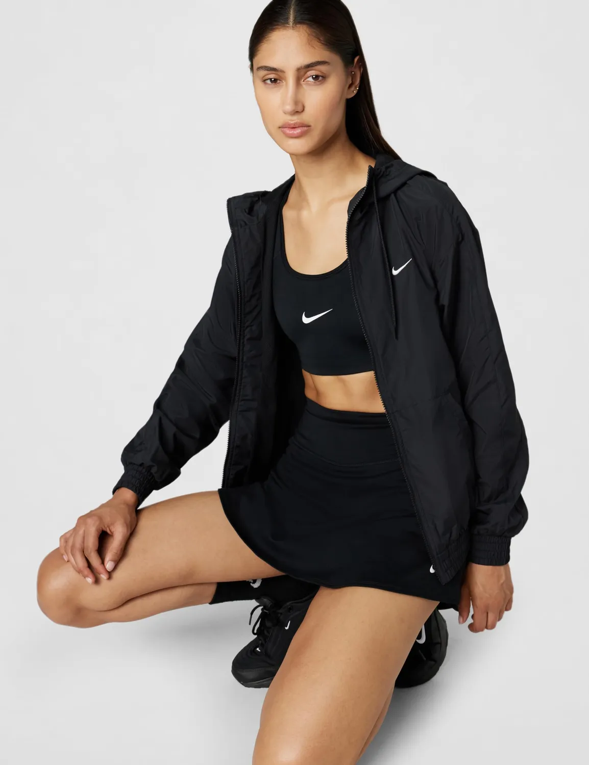 Nike Sportswear Classic Wovens Giacca Donna con Cappuccio