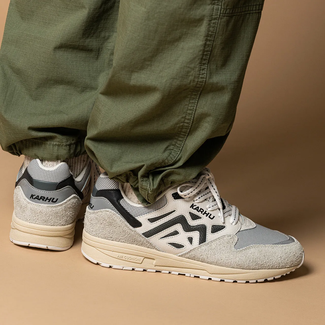 Karhu Legacy 96 sneakers Foggy Dew Turbulence nylon