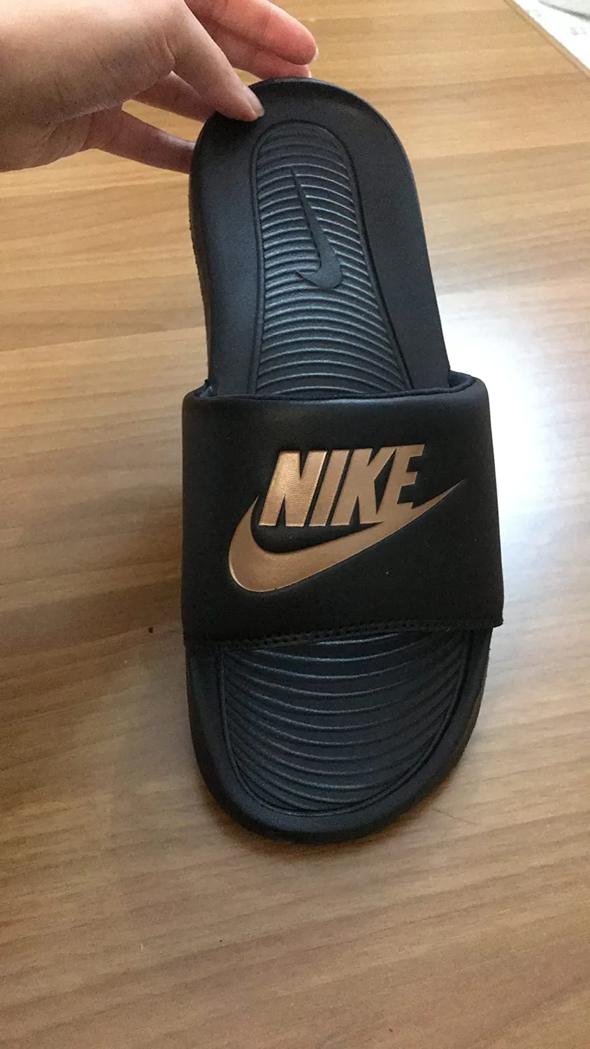 Nike Victori One CN9677-001 ciabatte donna nero 35.5