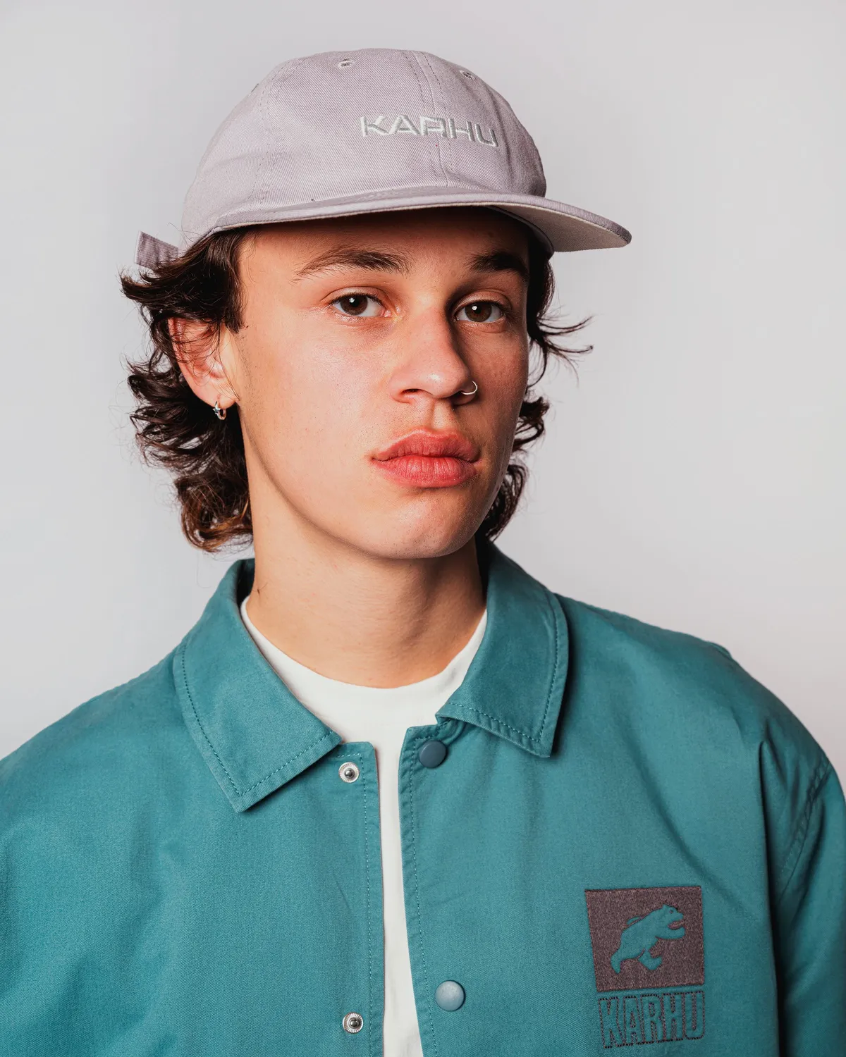 Karhu Logo cappellino grigio cotone wordmark