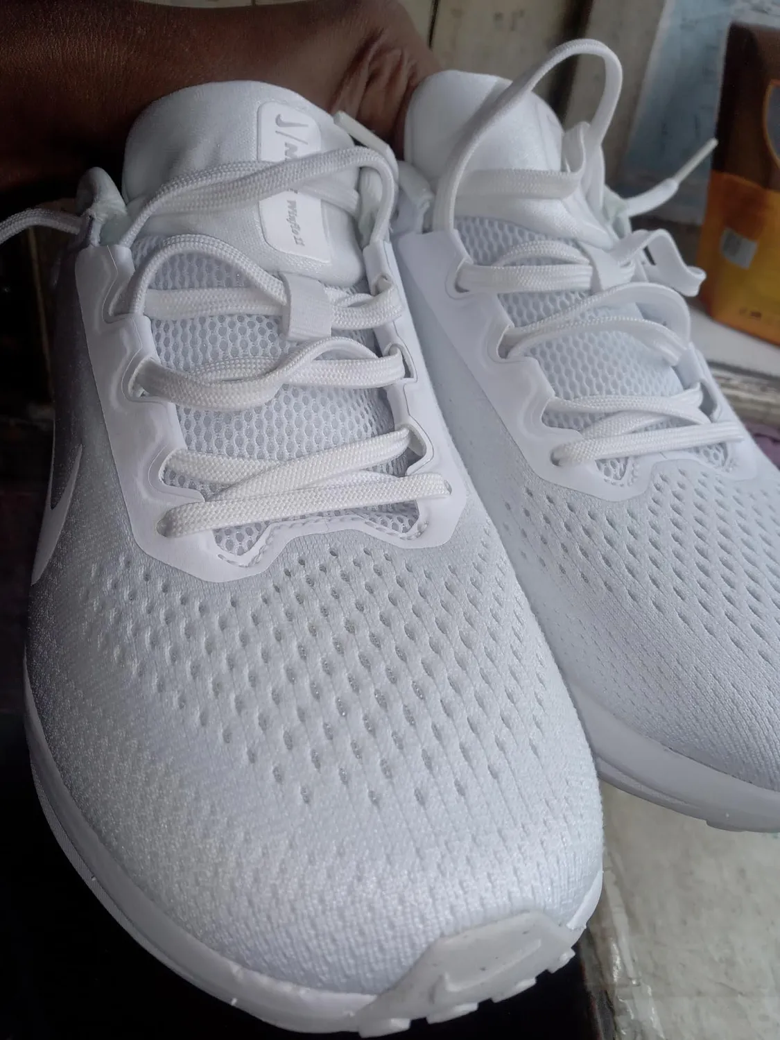 Nike Winflo 11 scarpe running bianco 39 EU donna uomo