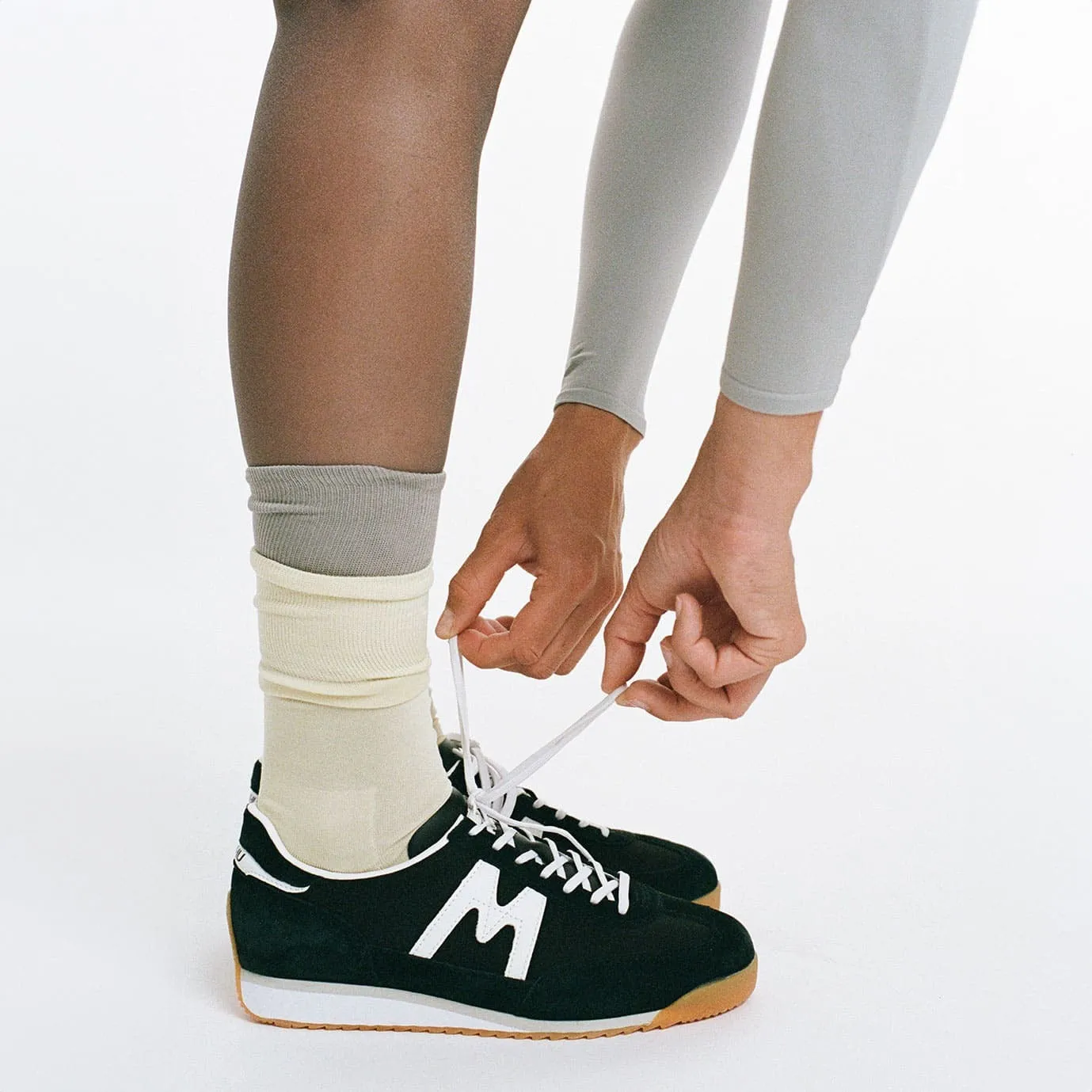 Karhu Mestari 76 sneakers Black White nylon