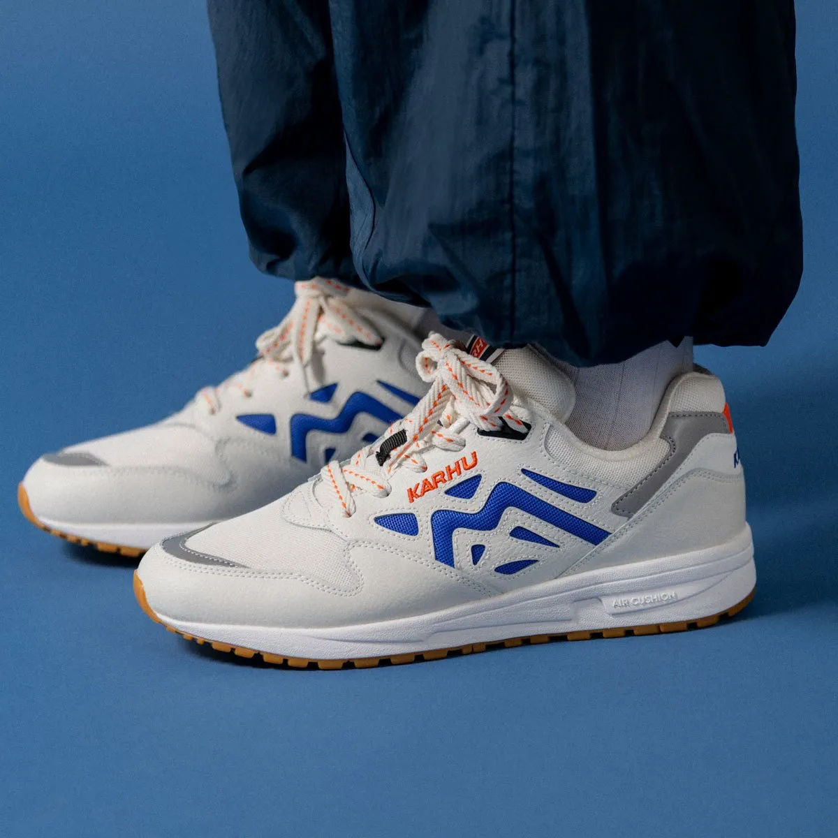 Karhu Legacy 96 sneakers Blanc de Blanc Dazzling Blue pelle