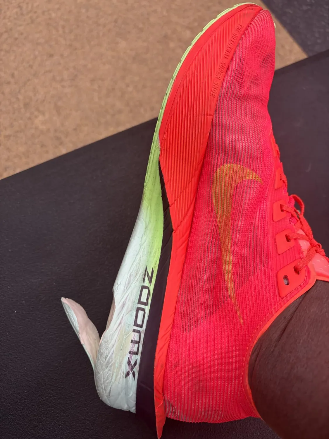 Nike Vaporfly 4 scarpe corsa uomo 41 EU carbonio