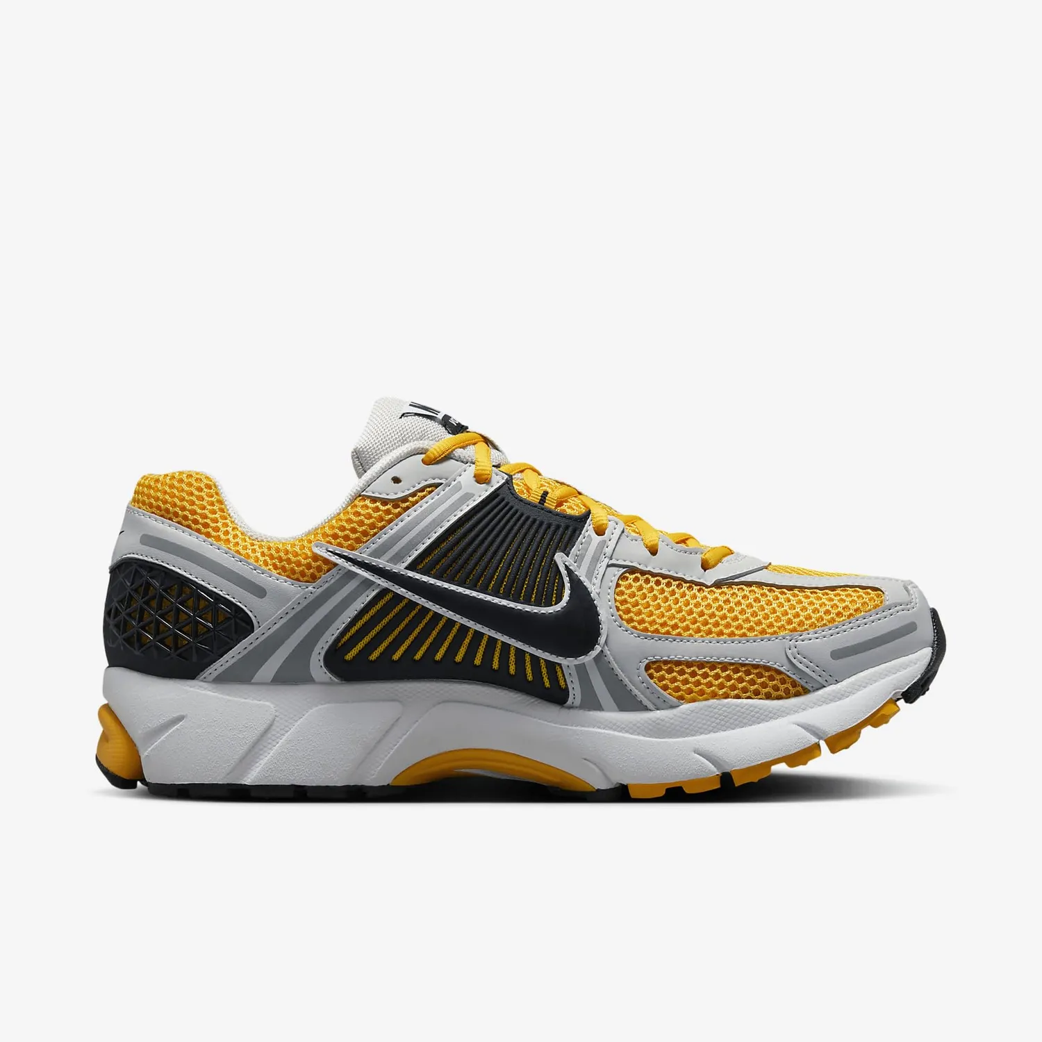 Nike Vomero 5 sneaker uomo street ammortizzata