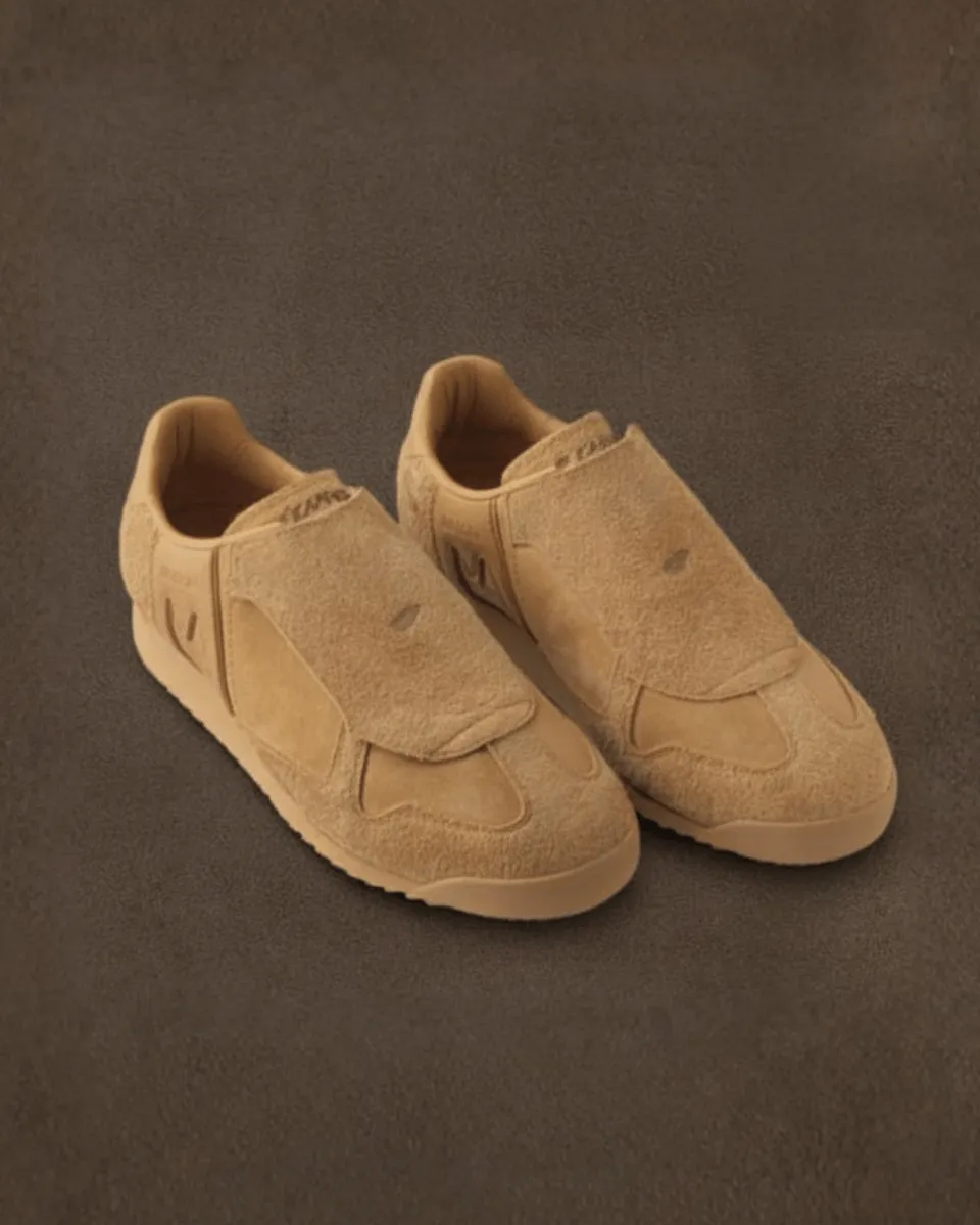 Karhu x Engineered Garments Mestari Slip-On Tobacco camoscio