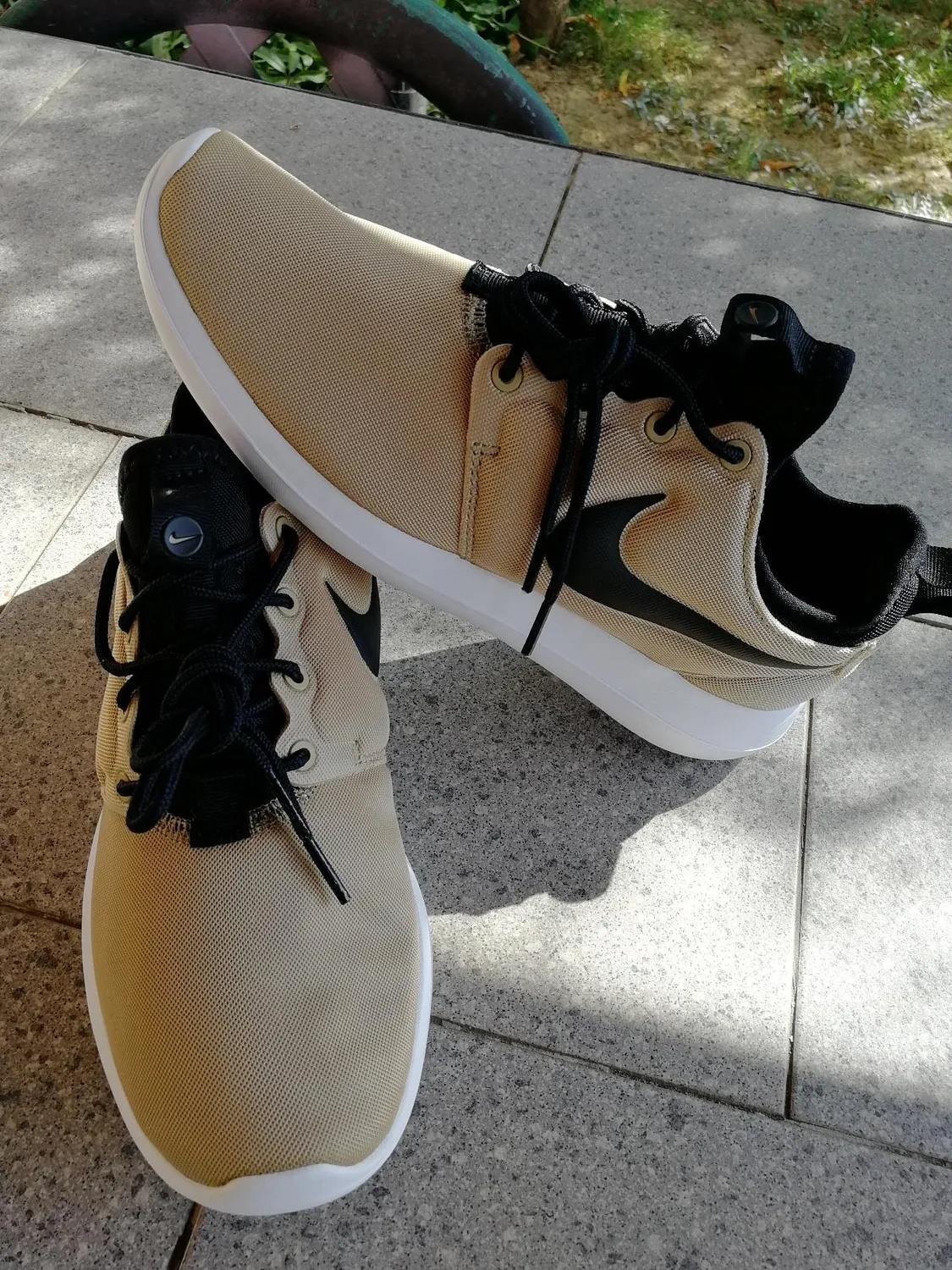 Nike Roshe Two 844931-004 scarpe donna beige khaki 37.5 EU