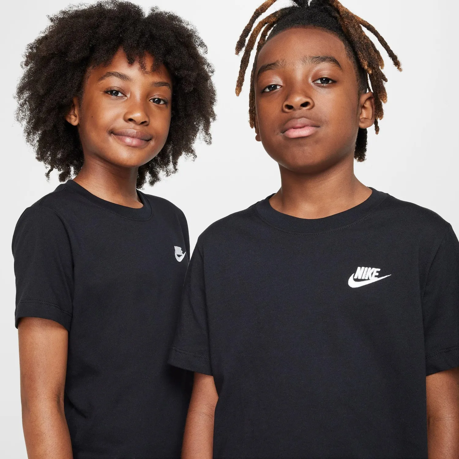 Nike NSW Tee Emb Futura Lbr maglietta 12 anni unisex