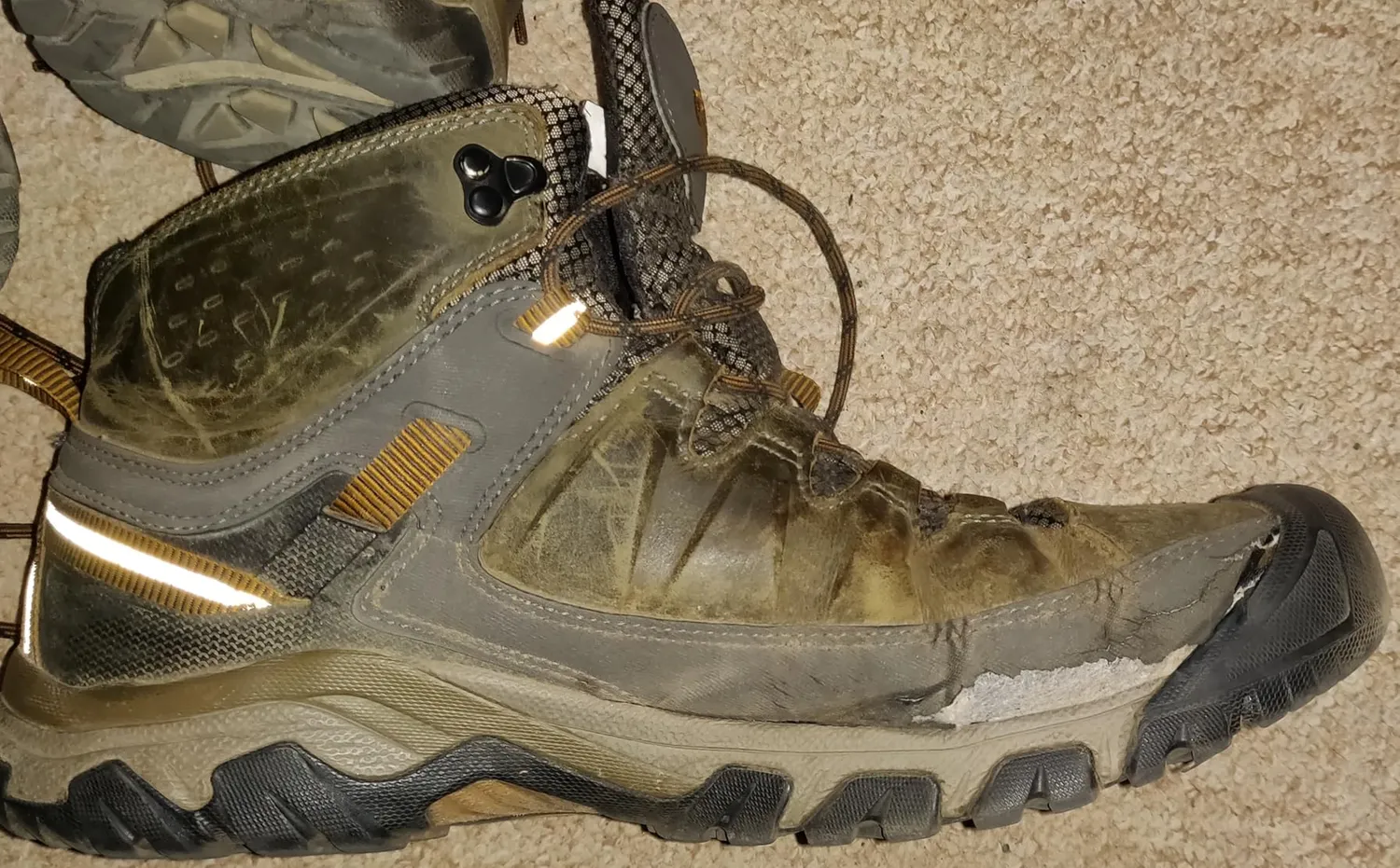 KEEN Targhee III Mid scarponi trekking nero marrone