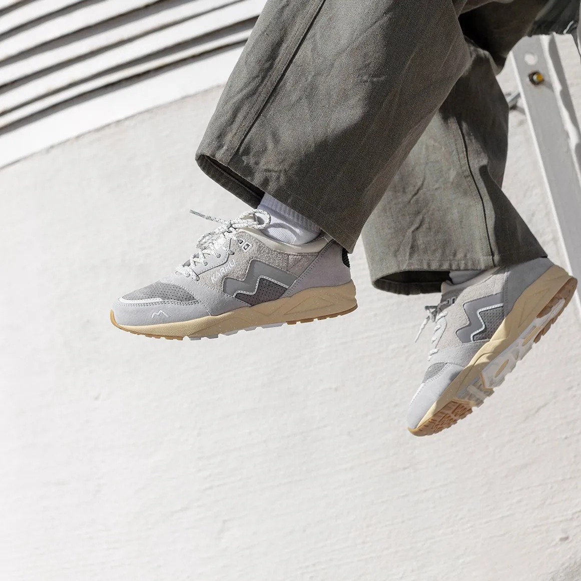 Karhu Aria 95 sneakers Lunar Rock Foggy Dew beige
