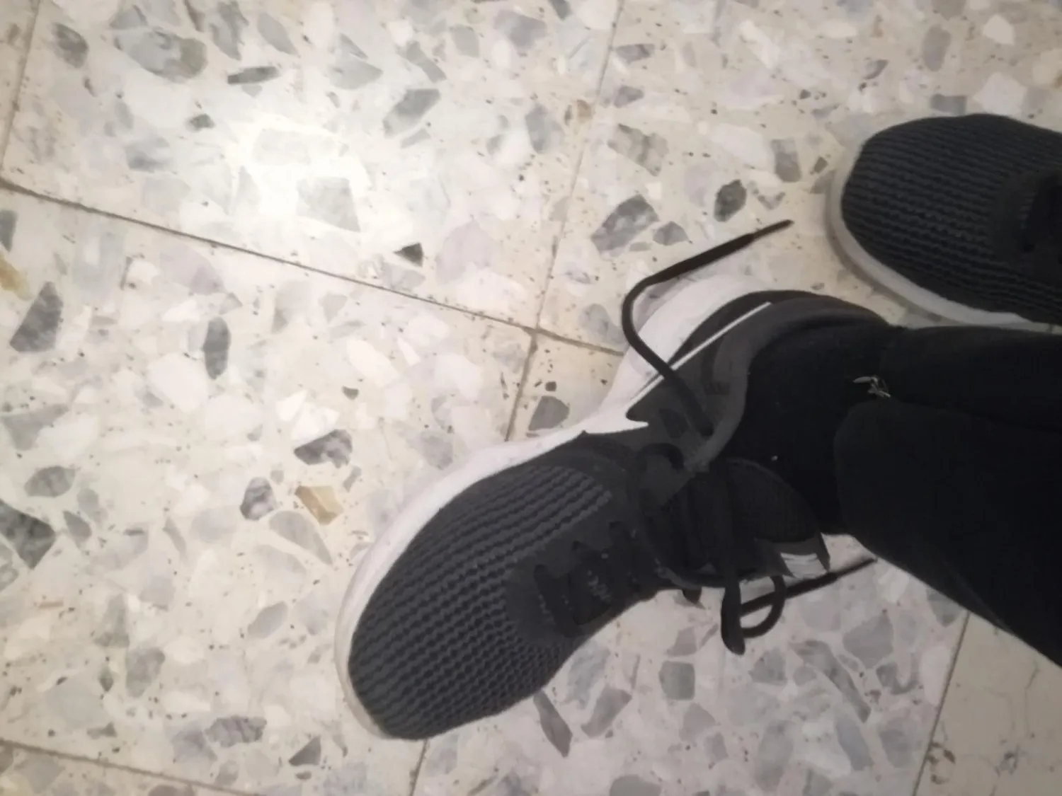 Nike Revolution 4 scarpe corsa uomo traspiranti