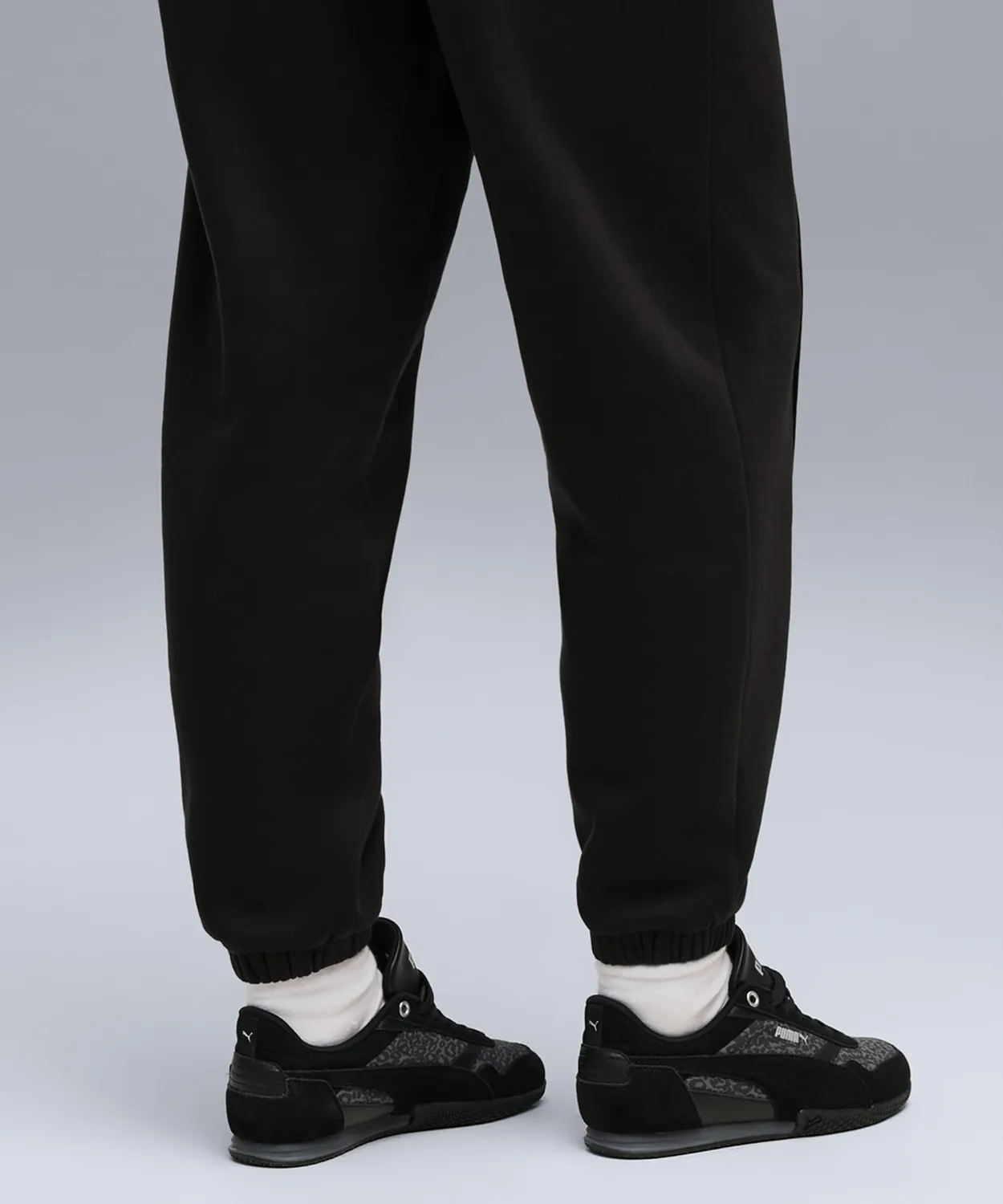 Puma Her Comfort Pants FL pantaloni neri morbidi