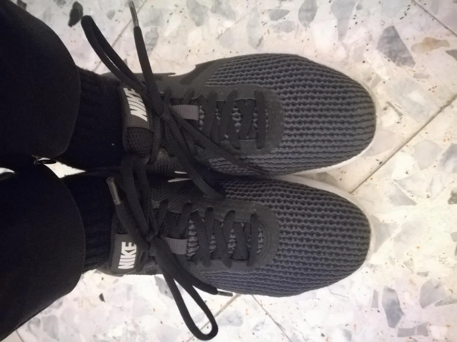 Nike Revolution 4 scarpe corsa uomo traspiranti