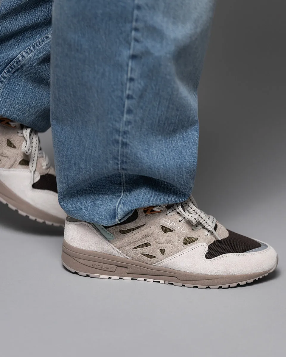Karhu Legacy 96 Scarpe White Sand Beech traspiranti