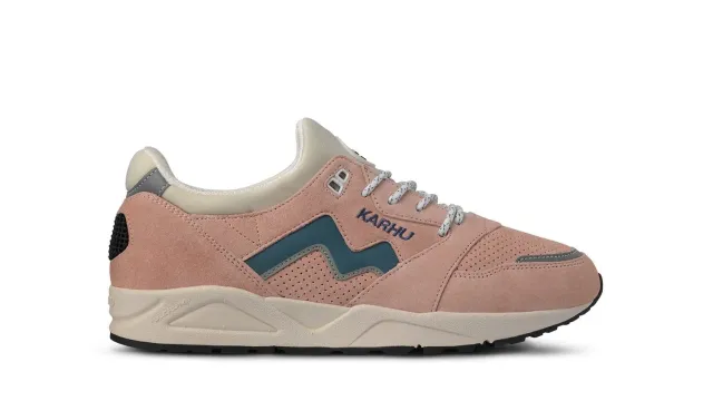 Karhu Aria 95 sneakers Cameo Rose Blue Mirage traforate