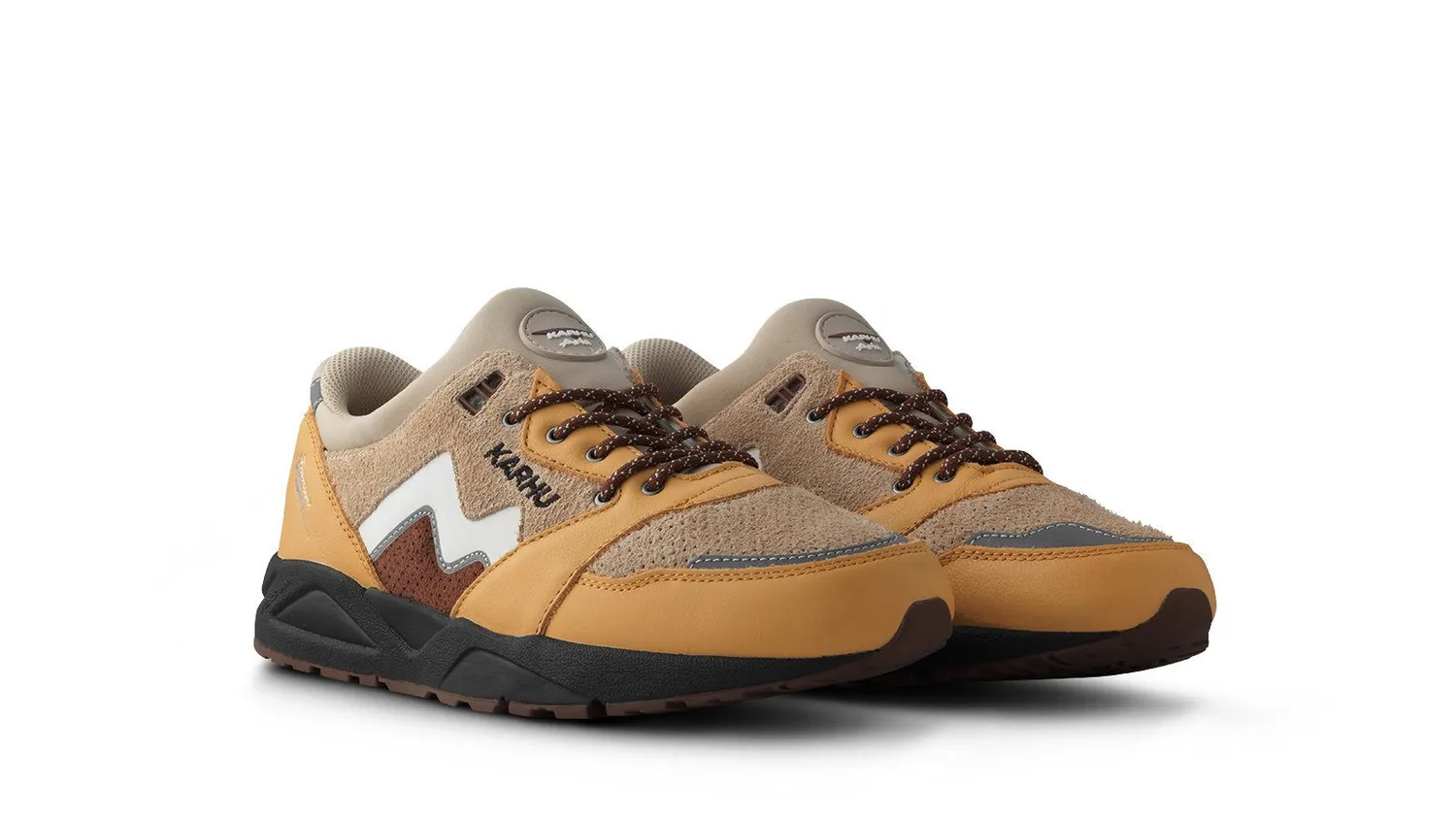 Karhu Aria 95 sneakers Oak Buff White in pelle