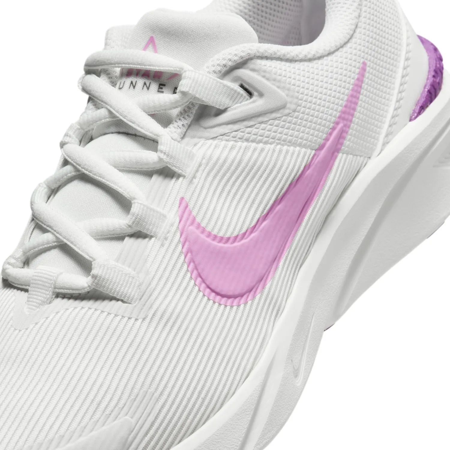 Nike Star Runner 4 scarpe corsa 38.5 EU unisex leggera
