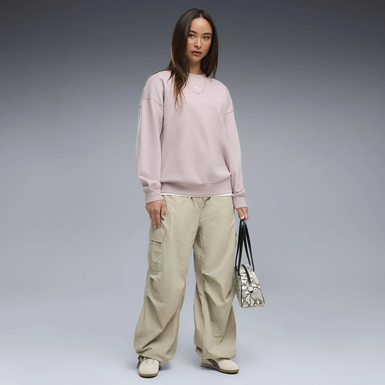 Puma ESS Oversize Crew FL felpa donna girocollo nera
