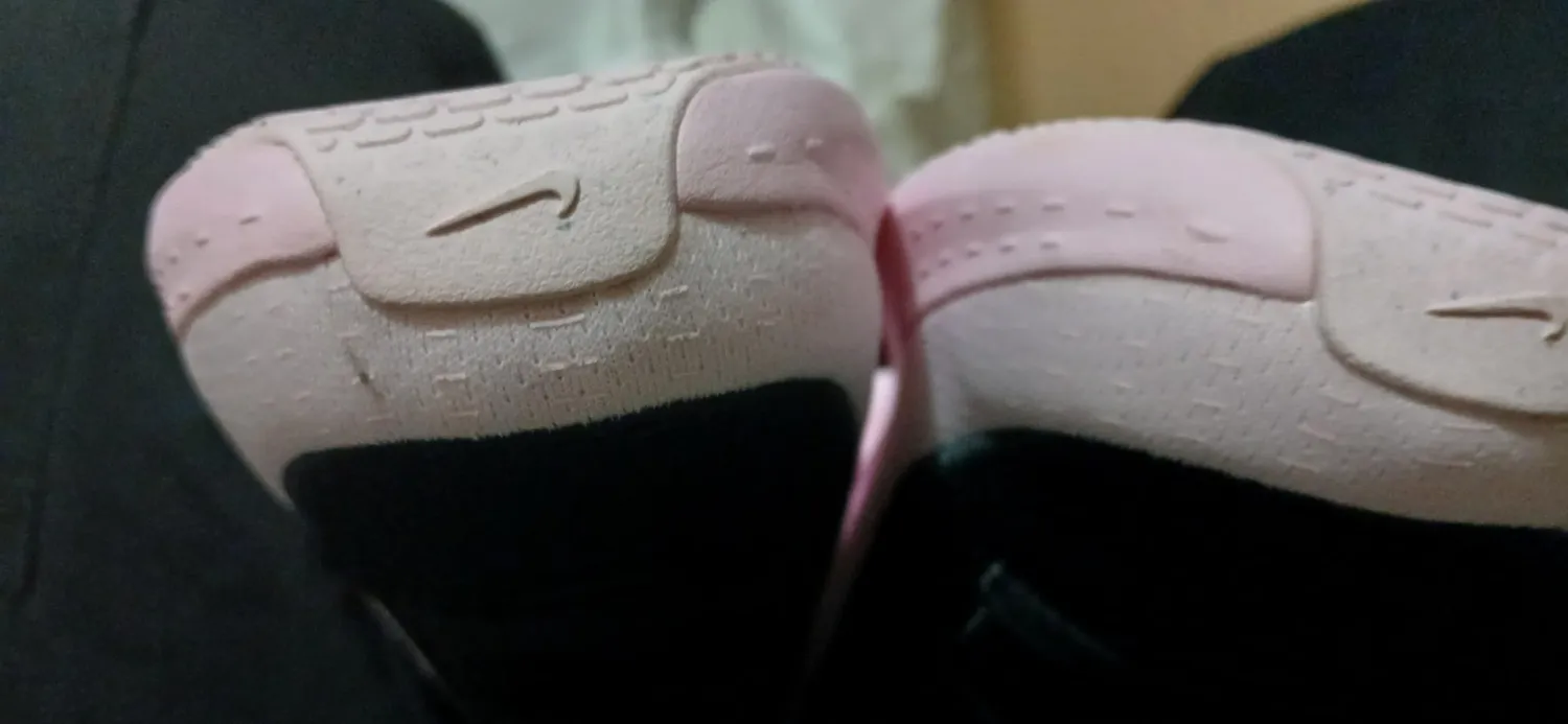 Nike Uplift SC scarpa bimbi 33 EU schiuma morbida