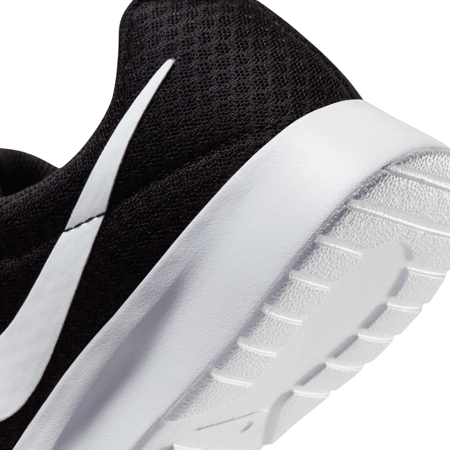 Nike Tanjun scarpe ginnastica donna 40 EU