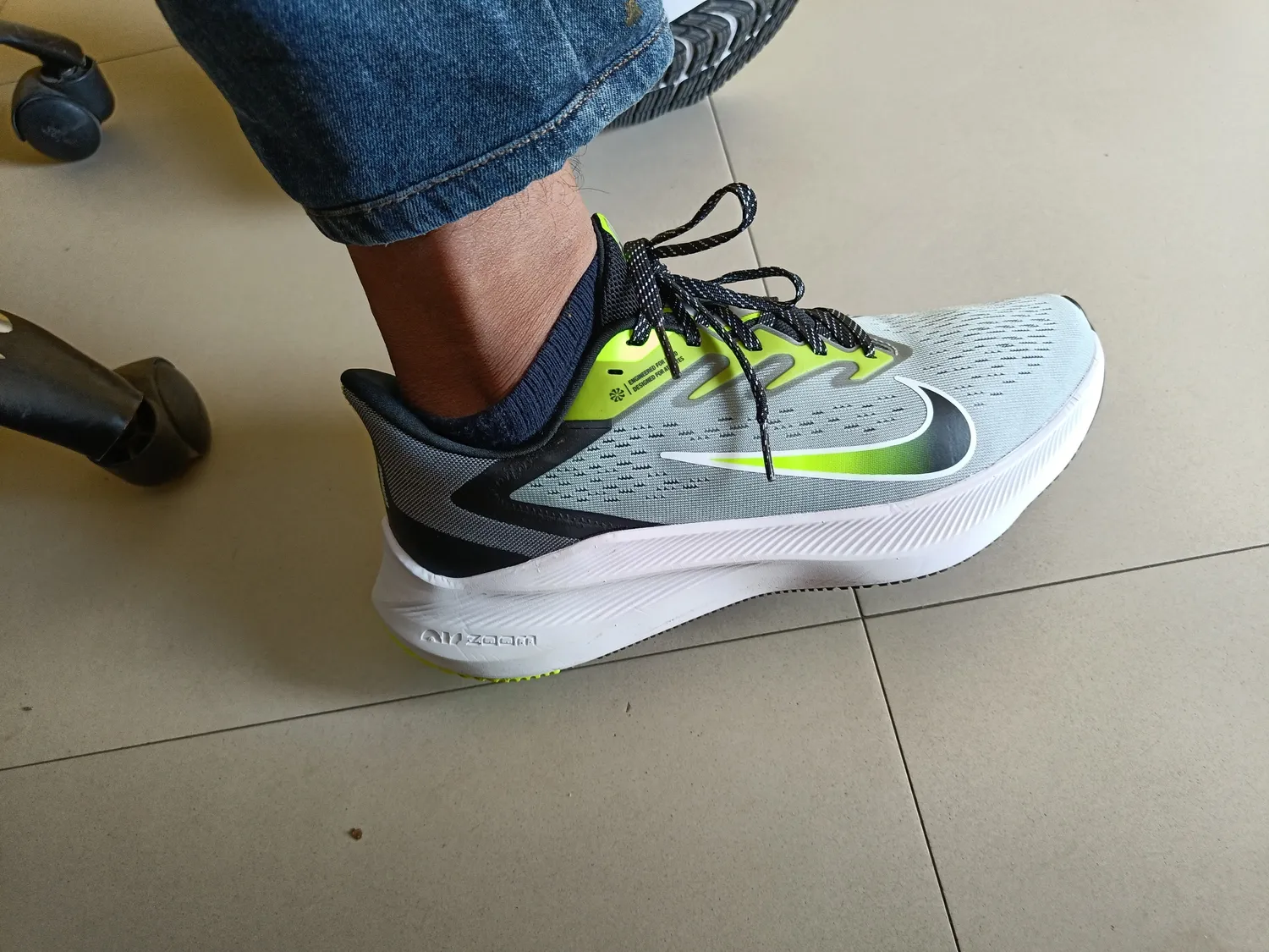 Nike Air Zoom Winflo 7 Scarpe running Uomo 43 rosse reattive