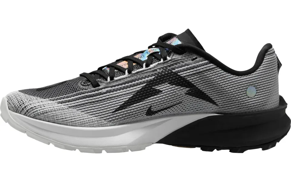 Nike Kiger 10 scarpe trail running 44.5 EU