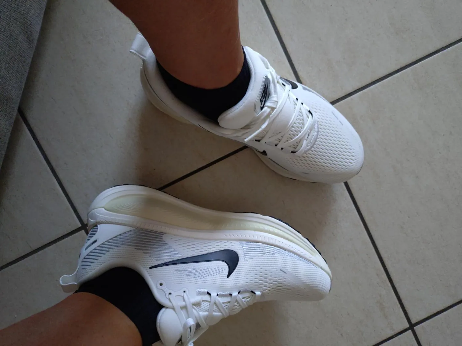 Nike Vomero 18 sneakers uomo running ammortizzate ZoomX