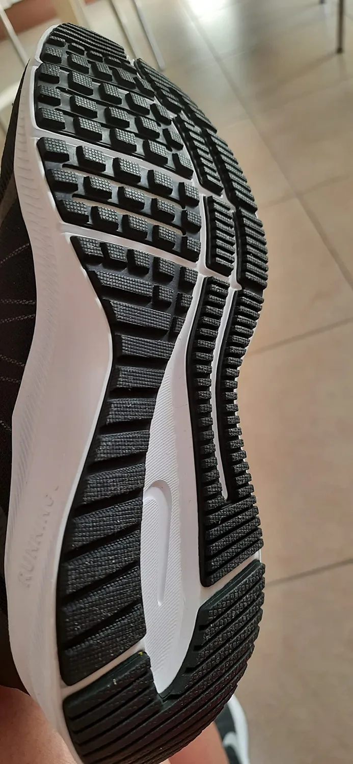 Nike Quest 4 scarpe running donna vinaccia