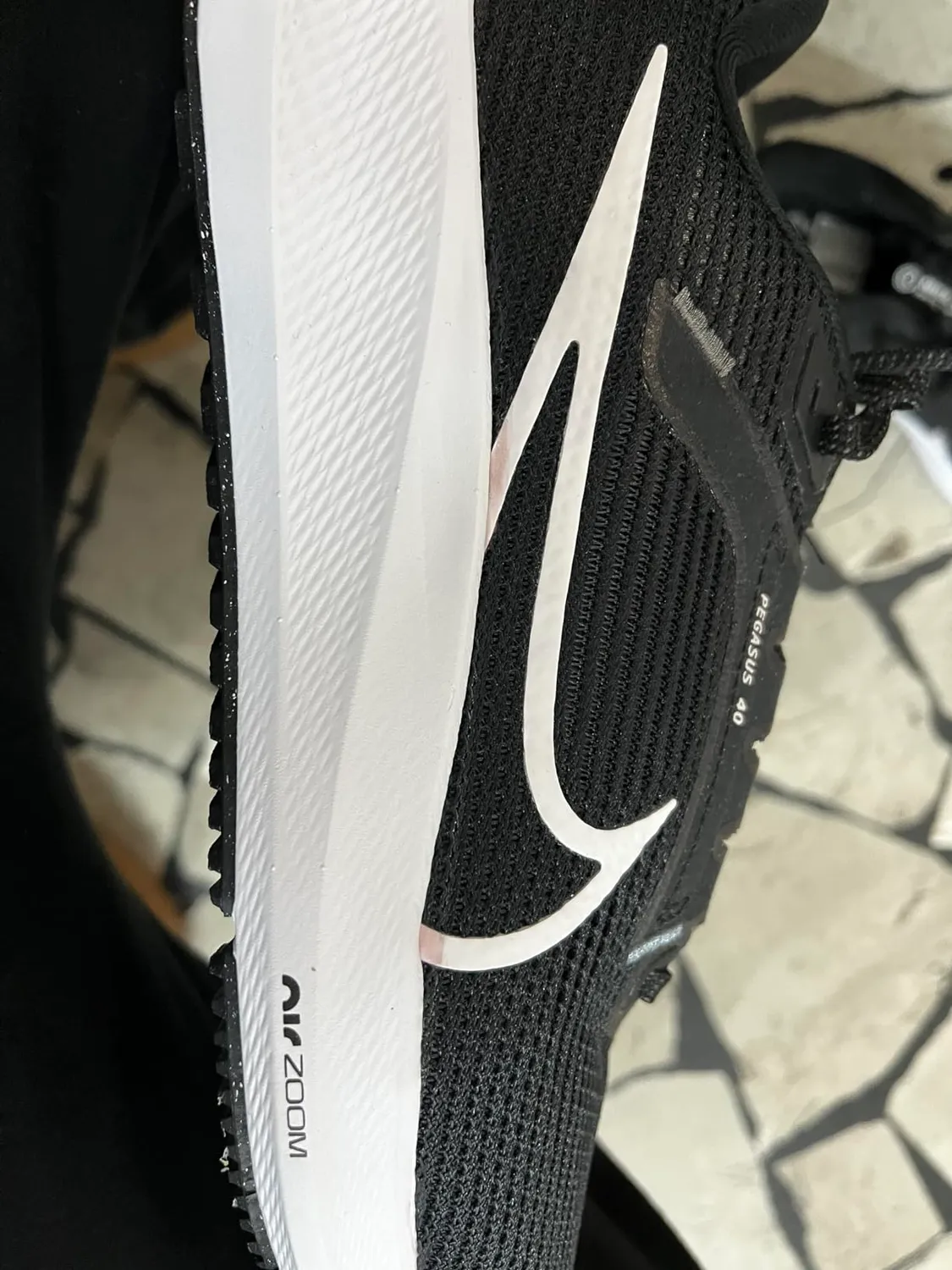 Nike Pegasus 40 PRM scarpe running nero bianco cremisi
